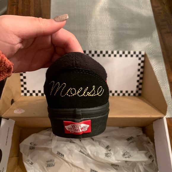 Limited Mickey Mouse vans - Picture 5 of 8